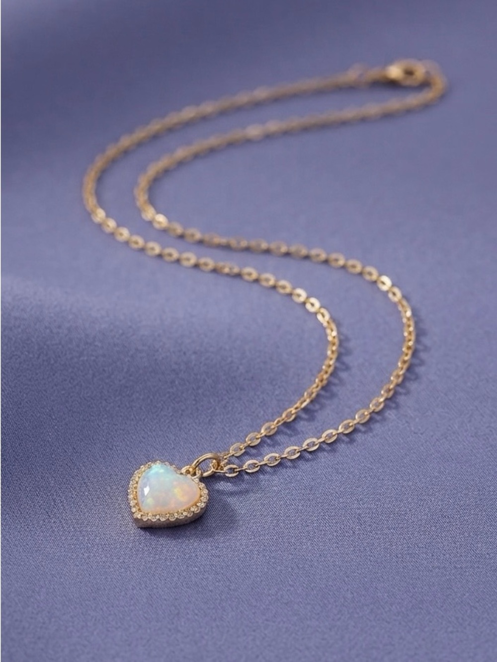 Women’s Heart Pendant Necklace -gold.